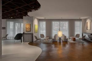 Iceland Parliament Hotel, Curio Collection By Hilton