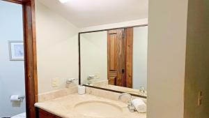 Villa Sonari 1, Great house 1 inside a private complex of 4 by Kivoya