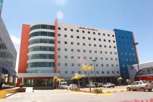 Hampton Inn & Suites by Hilton Aguascalientes Aeropuerto - Aguascalientes