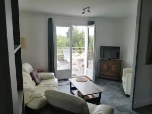 Maison au calme à 5 minutes du centre-ville 2 nuitées minimum - Billonnière