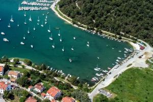 Apartments with parking space Banjole, Pula - 17398