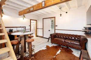 Duart Stables