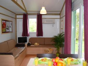 Chalet on the banks of the Lot