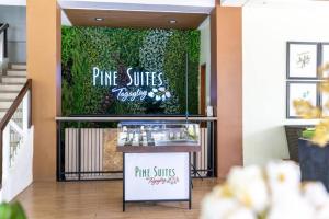 PineSuites Relaxing 2-bedroom condo with pool and garden view accepts small pets only