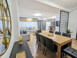 Athens Divas King Suite