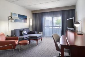Courtyard by Marriott Atlanta Executive ParkEmory