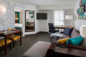 One-Bedroom Queen Suite with Sofa Bed room in Residence Inn by Marriott New Orleans Metairie
