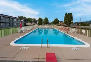 Red Roof Inn Painted Post - كورنينج