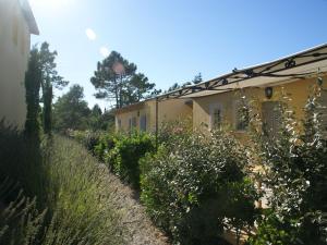 Appartements Gorgeous Apartment in Montauroux with Pool : photos des chambres