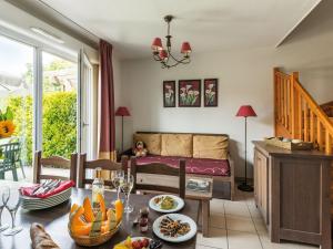 Maisons de vacances Beautiful apartment in a picturesque city in the Dordogne : Maison de Vacances 2 Chambres