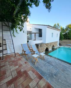THE OLIVE PRESS - Alentejo