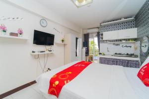 RedLiving Apartemen Cinere Resort - Gold Room