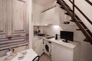 [Station - City Center] Studio Flat