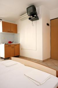 Apartments and rooms by the sea Pag - 3152