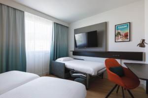 Hotels Holiday Inn Toulon City Centre, an IHG Hotel : Chambre Lits Jumeaux Standard avec Canapé-Lit Simple