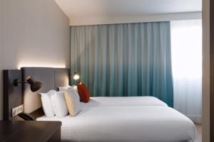 Hotels Holiday Inn Toulon City Centre, an IHG Hotel : Chambre Lits Jumeaux