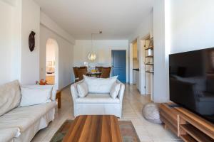 Tropical Paradise in Harbour Paphos, Central & Close to Beach