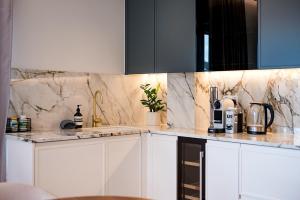 The Modern Glasshouse