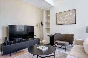 Back Bay 1br w gym wd nr restaurants BOS-882