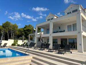 Villa Lovisa - 4 star villa with pool and amazing sea view