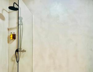 Canaryislandshost l Frontline