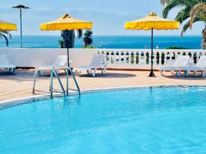 Canaryislandshost l Frontline