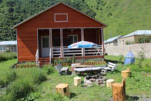 Warm House - 4-star hotels in Stepantsminda