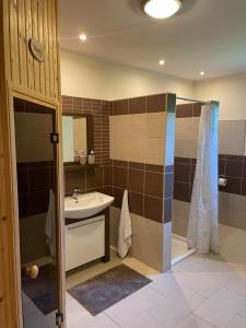 Solna Apartament z Sauną dla 2 4 osób