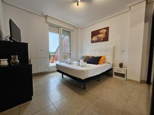 C03A02 Apartamento con piscina y garaje by R2R Consulting