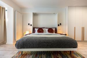 Ultracentral Studio: Explore the City in Style