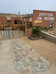 2FiftySix on Second - Lüderitz