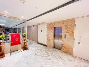 Hotel Banz Near Indira Gandhi Airport Delhi