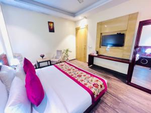 Hotel Banz Near Indira Gandhi Airport Delhi