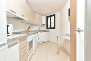 Apartamento con vistas al mar y parking incluido