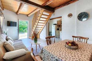 Holiday Home Ana 