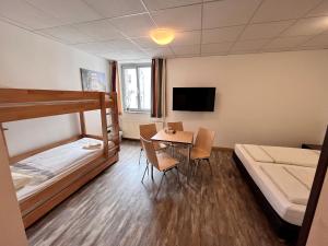 Family Room with Bathroom room in DJH-Gästehaus Bermuda3Eck