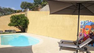 3 pièces dans villa avec piscine