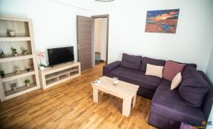 Explore Greece from Comfortable City Centre Apartment