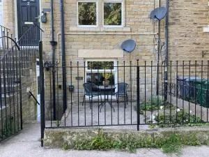 The Cellar on Hornby - Bare