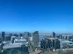 41st Floor! Premier 2B2B SkyStay@Southern Cross