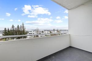 Icelands Biggest Mall at 8 Minute walk - Free parking