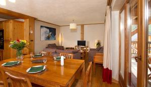 Appartements Vacanceole - Residence Cortina : Appartement 3 Chambres (6 Personnes)
