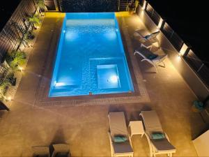 Flevs Luxury House with pool