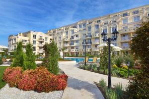 Bellicity Apart Complex