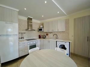 Cozy seaside apartment 215 in Parque Santiago 2