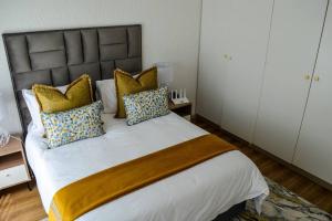 Peaceful gateaway - 2 bed apartment in Sunninghill with back-up power