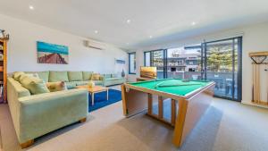 4-4 The Esplanade, Cowes - Cscape