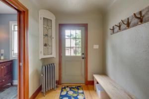 Ferndale Gem, Walk to Stores and Restaurants!