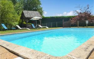 Maisons de vacances Beautiful Home In glise-neuve-dissac With Outdoor Swimming Pool, Wifi And 2 Bedrooms : photos des chambres