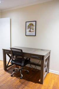 Alabama University Events, 5 bdrm Home with Lake Access, Community Pool, Tennis, Pavilion, sleeps 14, 5 mil to Bryant-Denny Stadium